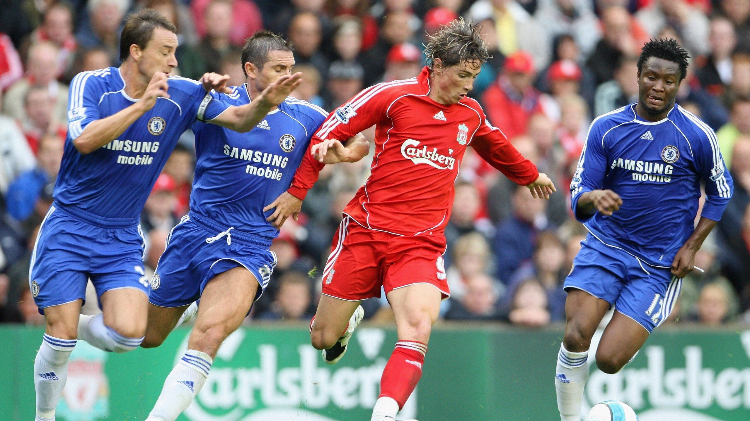 库里在皇家马德里比赛中刷新纪录，大比分获胜引发热议！热度持续攀升